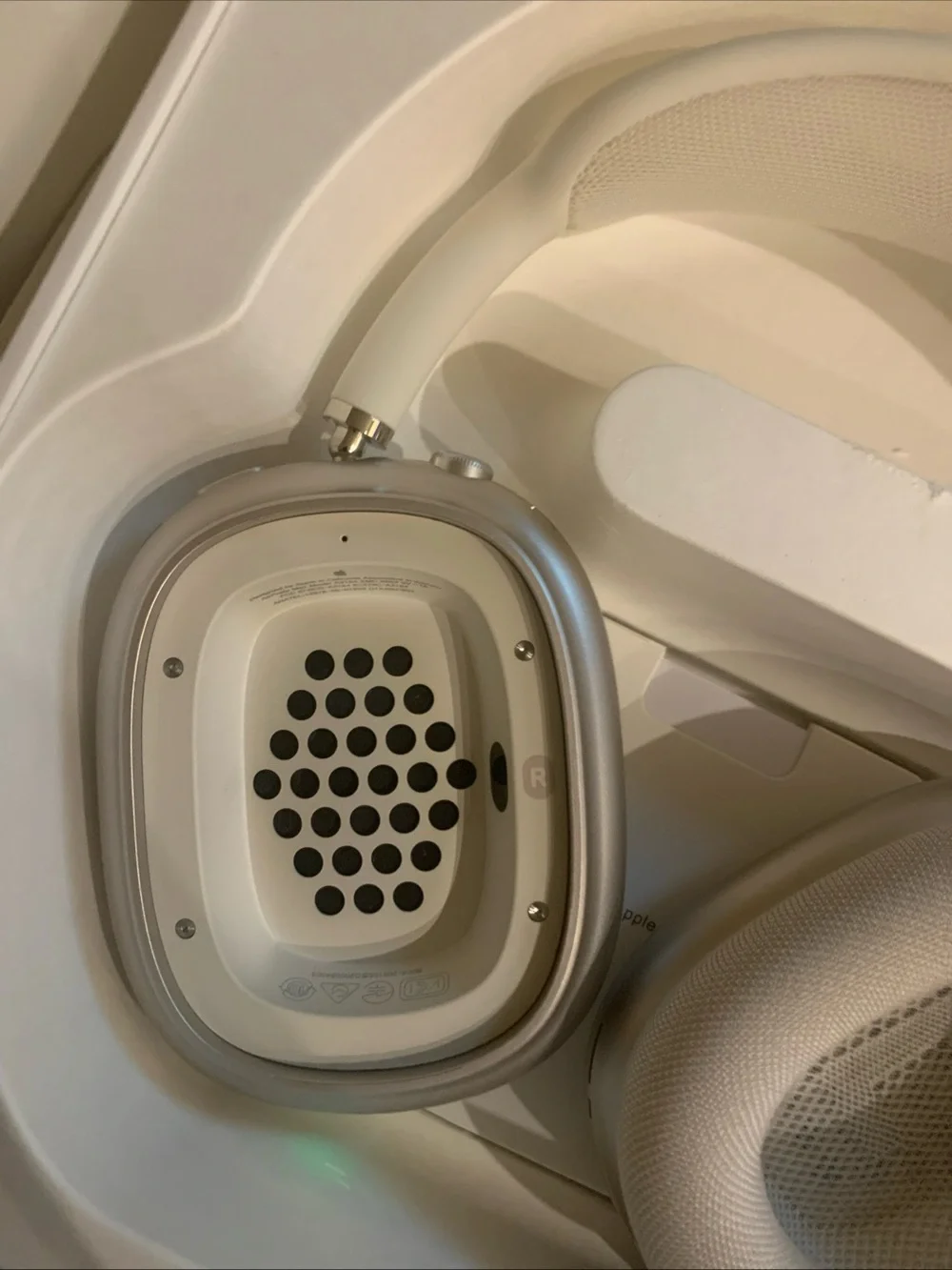 Apple White On-Ear Headphones with Cushioned Ear Cups
